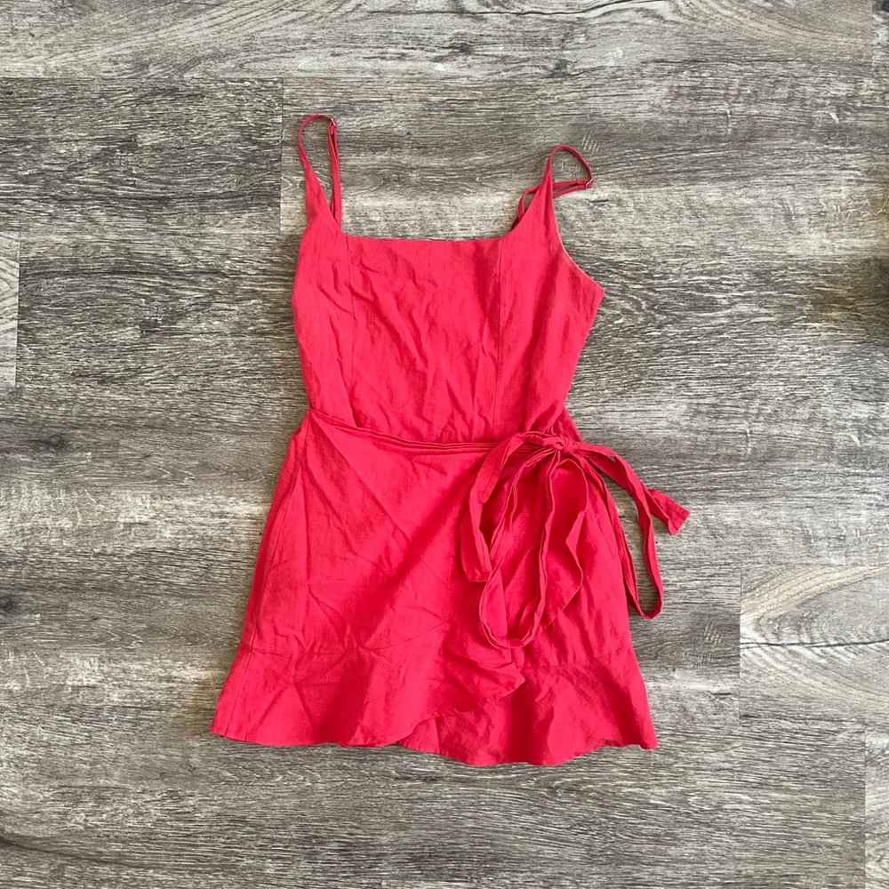 Red Princess Polly Linen Tie Dress!